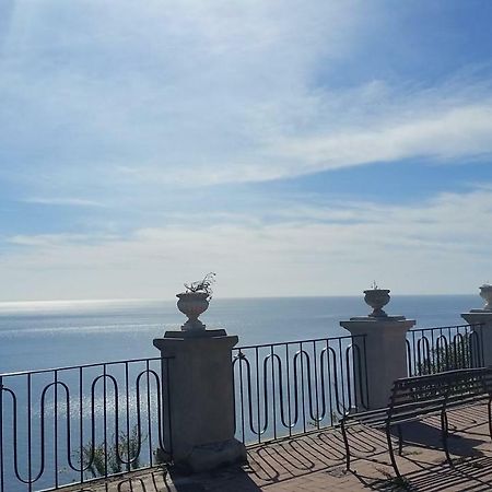 L.T. Metis Hotel Acireale Eksteriør billede